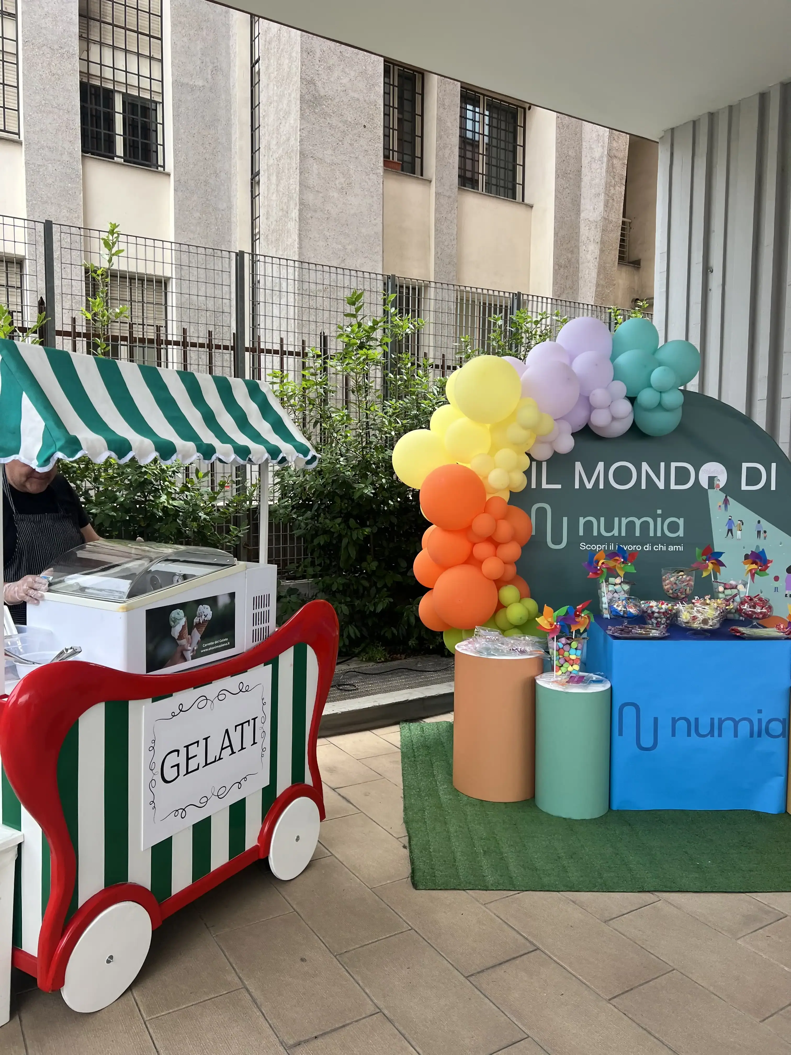 Ti accompagniamo in tutte le fasi, dall’ideazione alla ricerca, fino alla fornitura e brandizzazione dei gadget. Oggetti utili e originali, studiati per rafforzare la tua immagine aziendale e lasciare un ricordo concreto ai tuoi clienti.