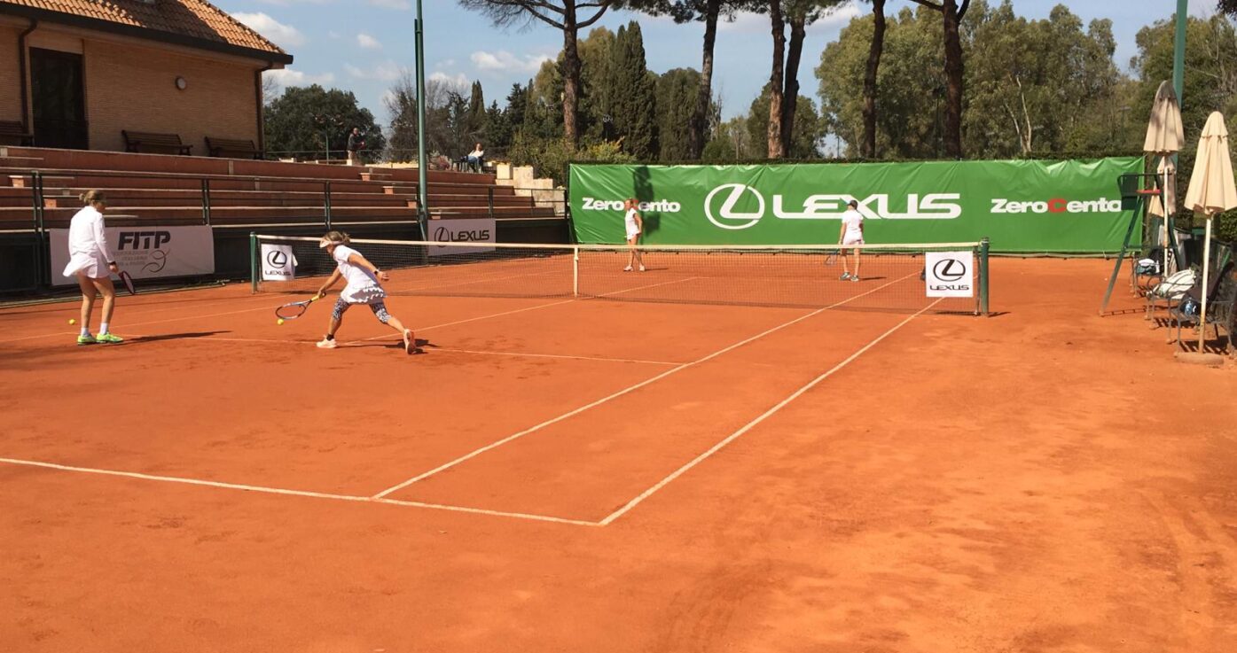 Per Lexus abbiamo realizzato un progetto di decorazione e comunicazione visiva pensato per esaltare l’estetica minimalista e la filosofia “Omotenashi” del brand. Linee pulite, materiali raffinati e finiture di pregio sono stati gli elementi chiave di un intervento che unisce armonia visiva e cura dei dettagli.